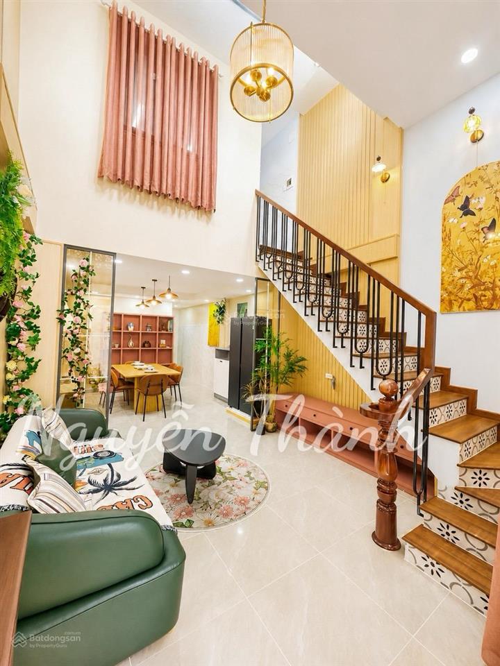 Bán nhà phố đường phạm hữu lầu  quận 7
