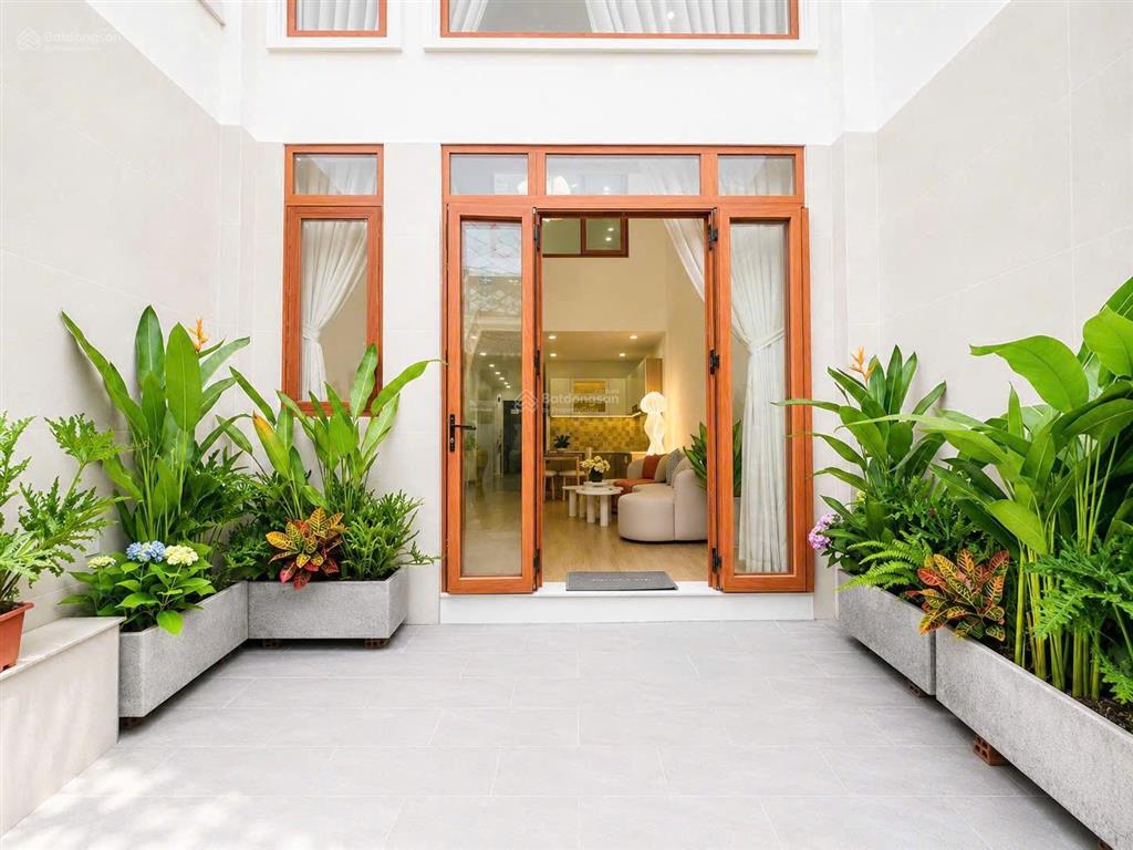 Bán nhà mới 2 tầng  đường đặng nhữ lâm  thị trấn nhà bè (gần chợ phú xuân)