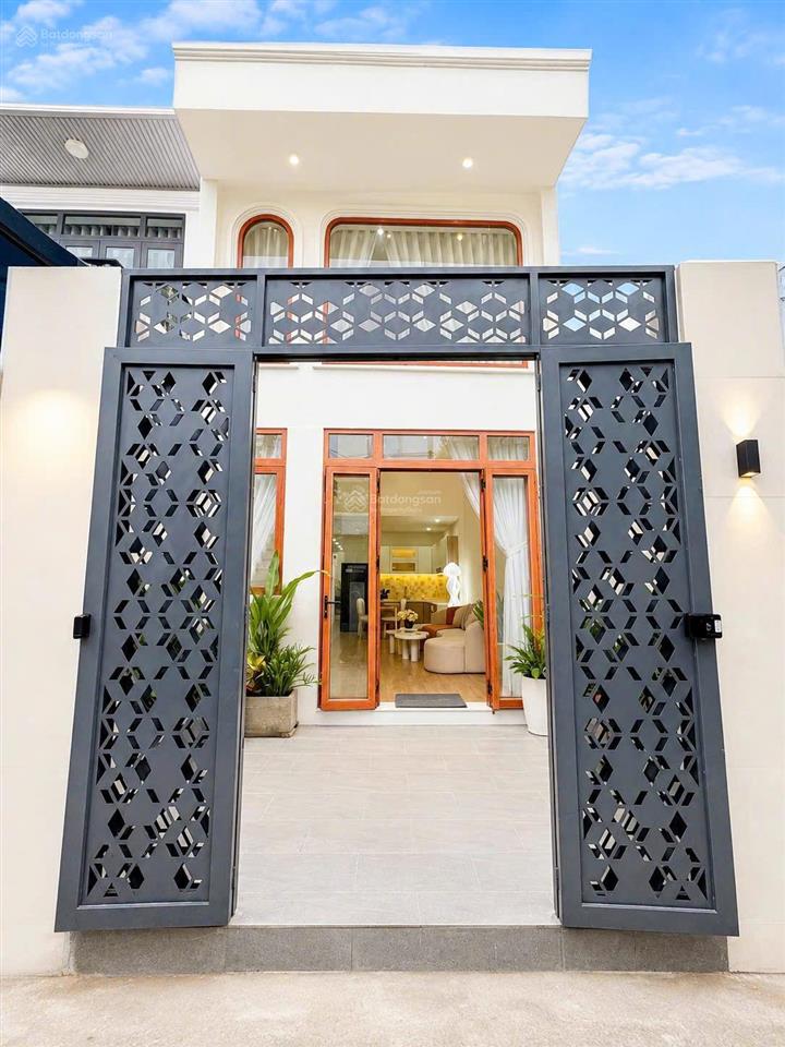 Bán nhà mới 2 tầng  đường đặng nhữ lâm  thị trấn nhà bè (gần chợ phú xuân)