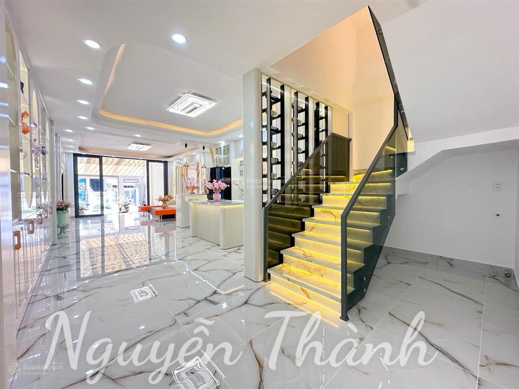Bán nhà phố mặt tiền kinh doanh  đường 10m đào tông nguyên  thị trấn nhà bè