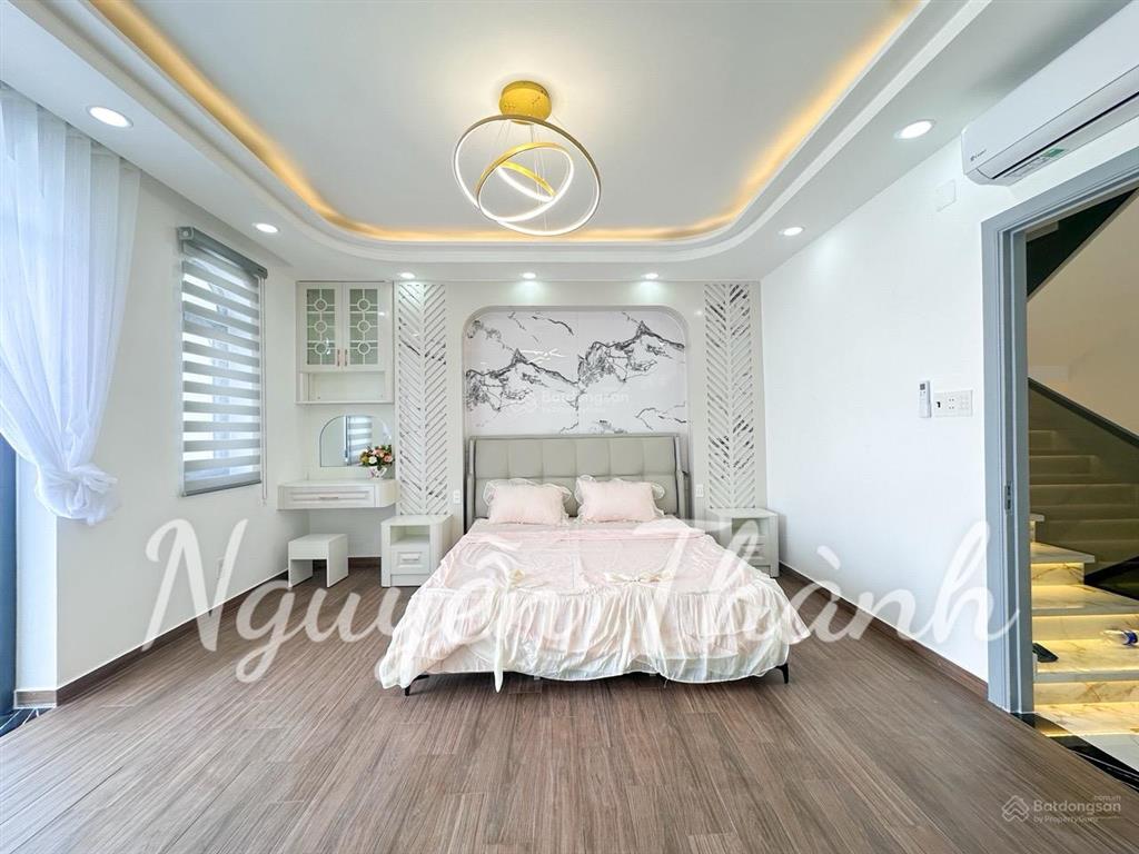 Bán nhà phố mặt tiền kinh doanh  đường 10m đào tông nguyên  thị trấn nhà bè