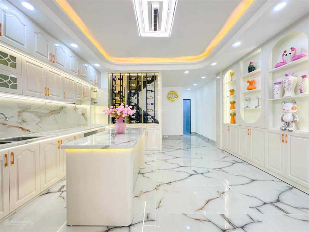 Bán nhà phố mặt tiền kinh doanh  đường 10m đào tông nguyên  thị trấn nhà bè