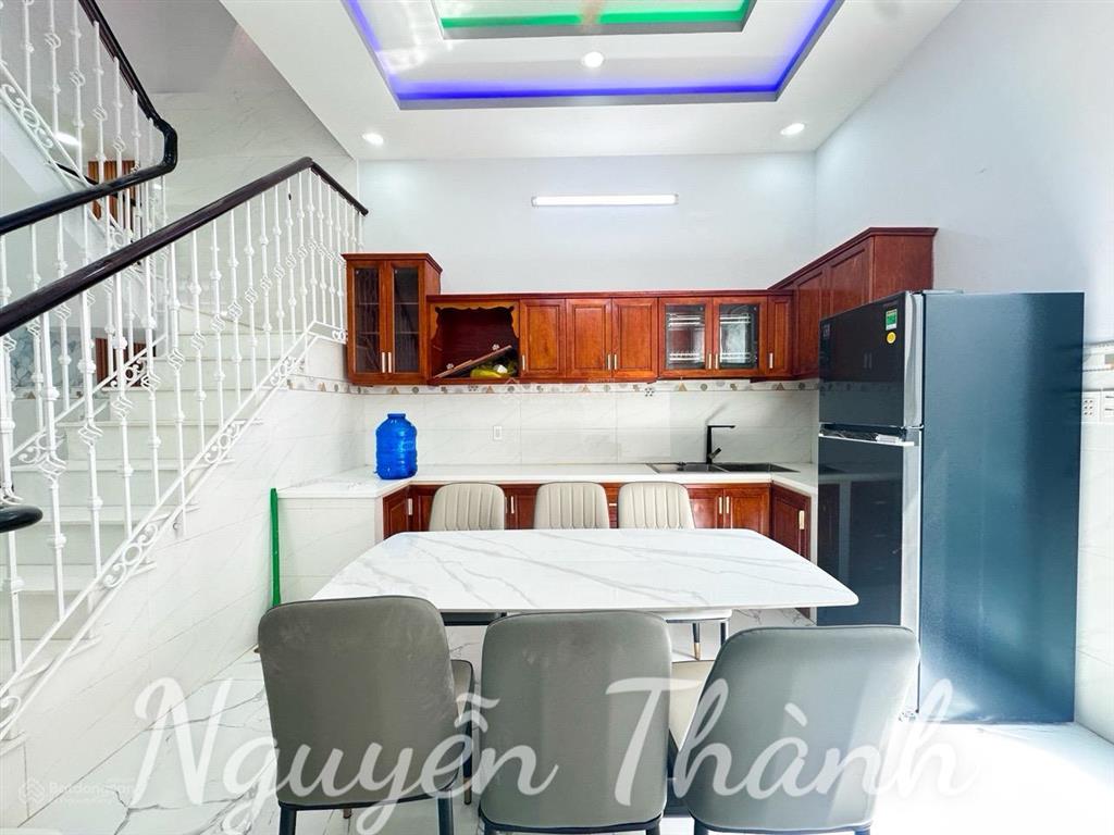Nhà phố 3 tầng  hẻm 3,5m  huỳnh tấn phát  thị trấn nhà bè  4.5m x 16.5m  5 tỉ 250