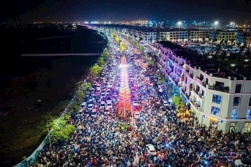 Vinhomes vũ yên sổ đỏ lâu dài 90m2 giá 6,9 tỷ view sông sau nhà đối diện đảo thiên đường