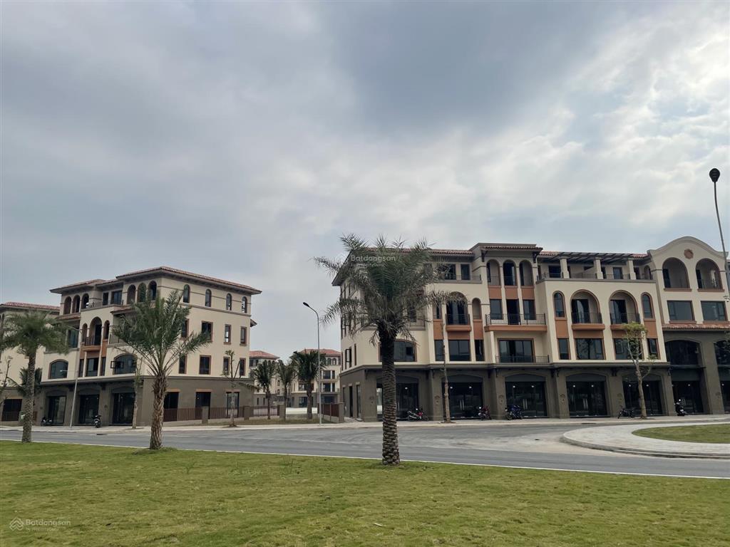 Vinhomes vũ yên sổ đỏ lâu dài 90m2 giá 6,9 tỷ view sông sau nhà đối diện đảo thiên đường