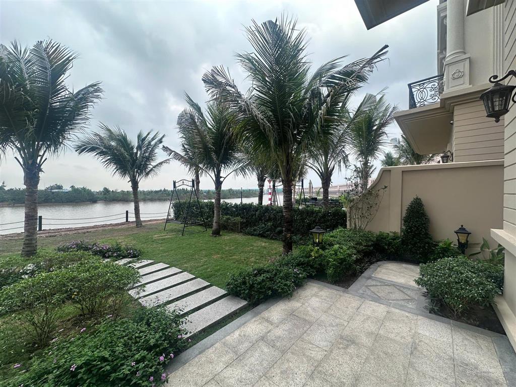 Đảo vua hơn 12 tỷ view sông 98m2 tặng kèm 100m lưu đối diện trường học , sát vincom vừa ở vừa kd