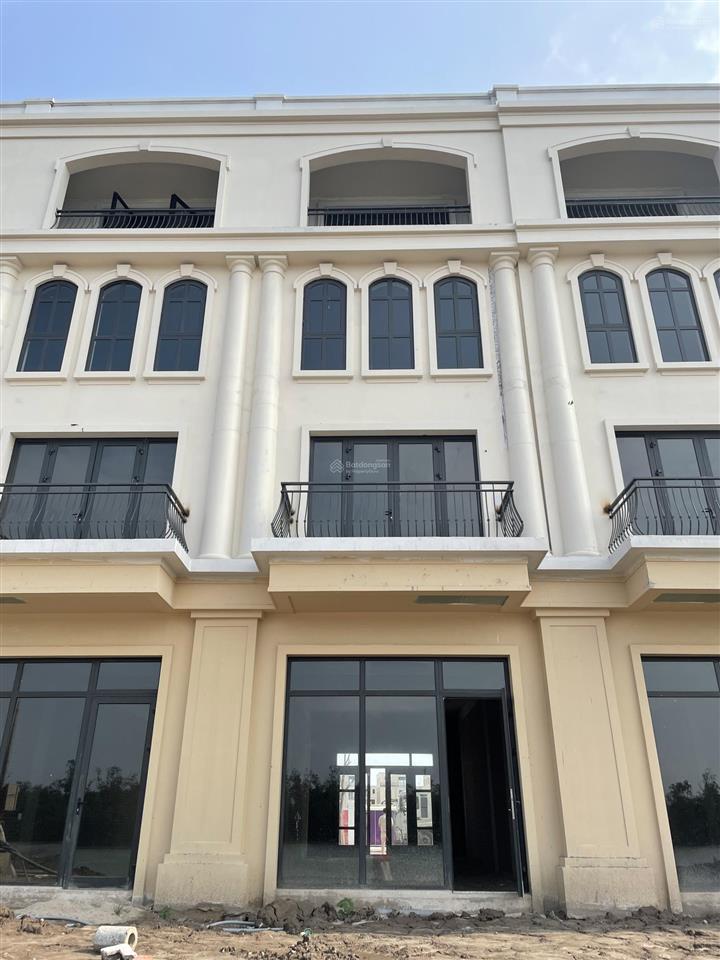 Hơn 8 tỷ 90m2 tặng kèm 100m sau nhà biệt thự view sông tự nhiên hàng hiếm