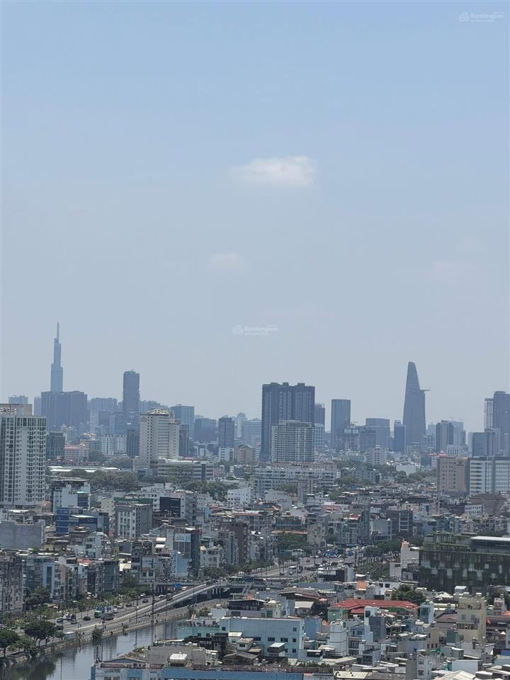 Căn góc 2pn aurora view landmark 81, bitexco chỉ 12tr/tháng ntcb bếp rèm máy lạnh