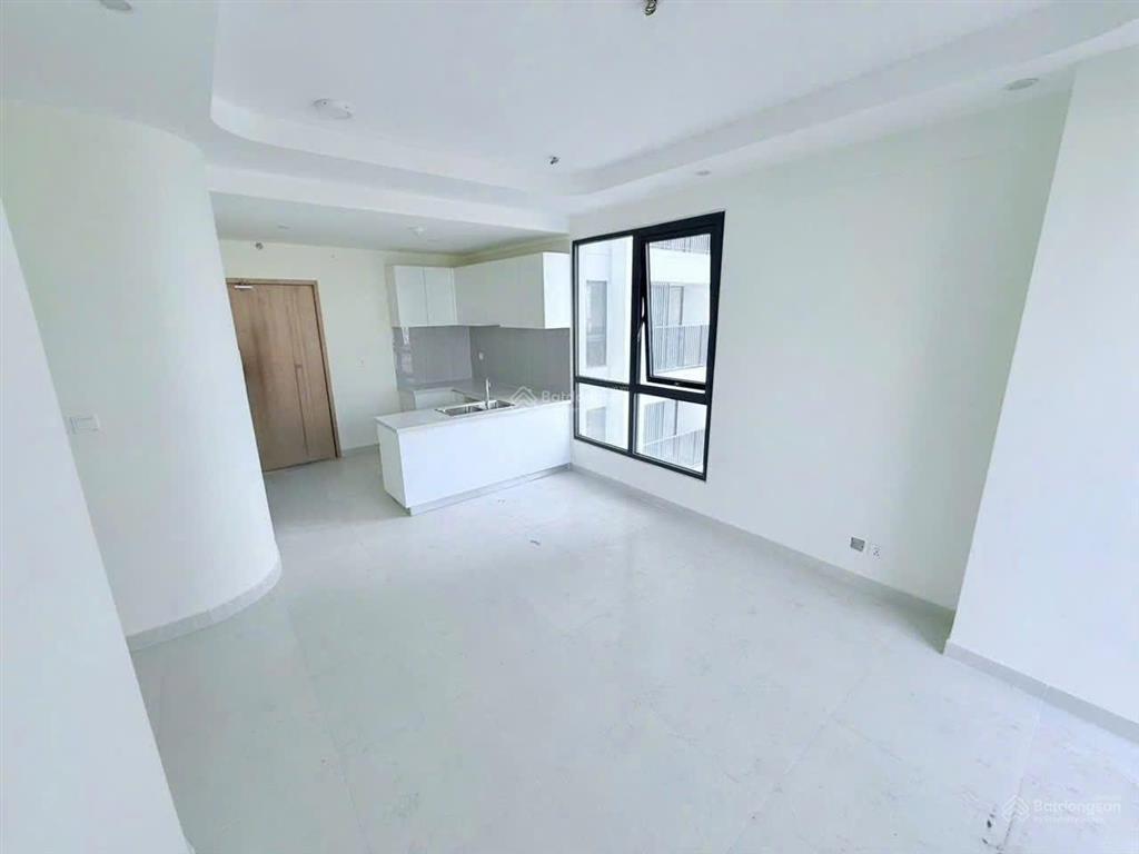 Căn góc 2pn aurora view landmark 81, bitexco chỉ 12tr/tháng ntcb bếp rèm máy lạnh