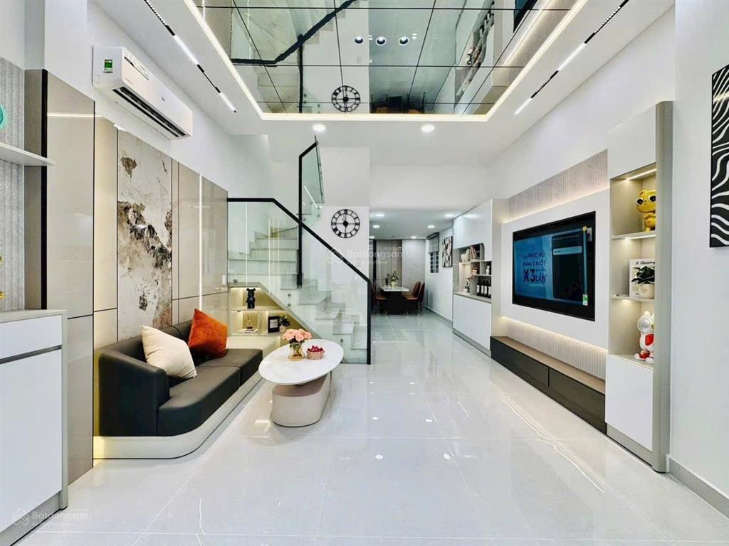 Nhà đẹp 3 tầng full nội thất 44m2 ngay ngã 6, nguyễn văn nghi, gvap, xách vali vào ở ngay chỉ 7tyx