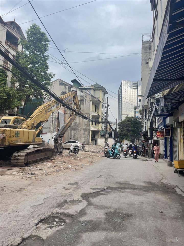 Mặt phố nguyễn khang, lô góc 3 thoáng, kinh doanh 221m2, mt 7,5m, 42 tỷ (tl)