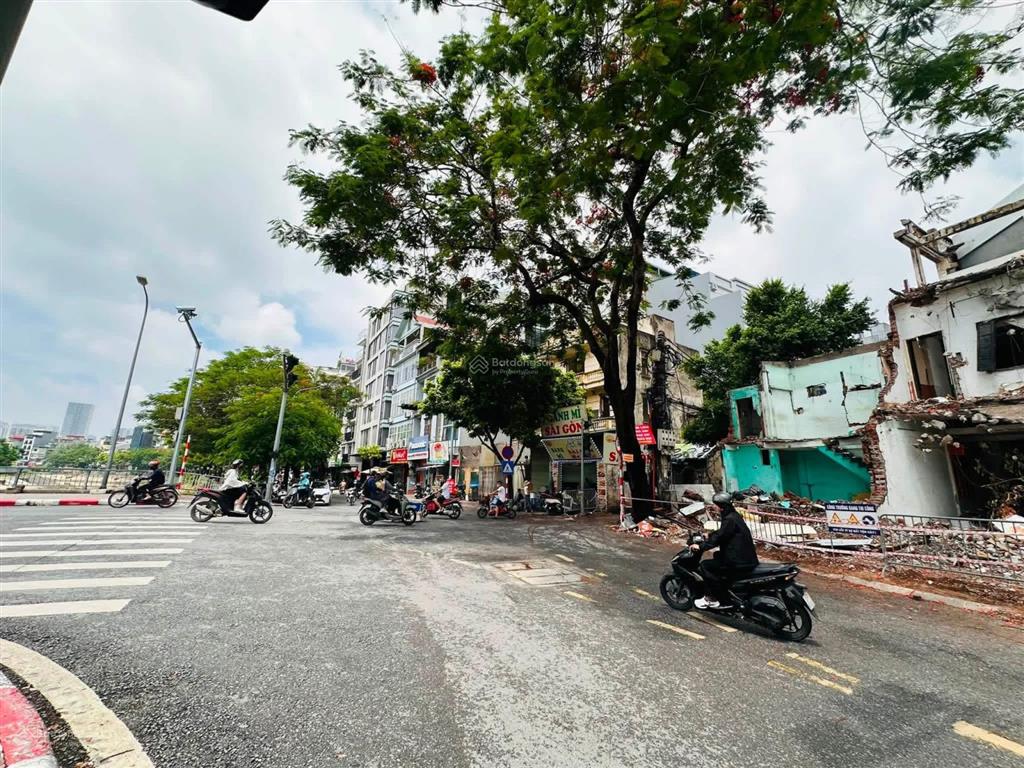 Mặt phố nguyễn khang, lô góc 3 thoáng, kinh doanh 221m2, mt 7,5m, 42 tỷ (tl)