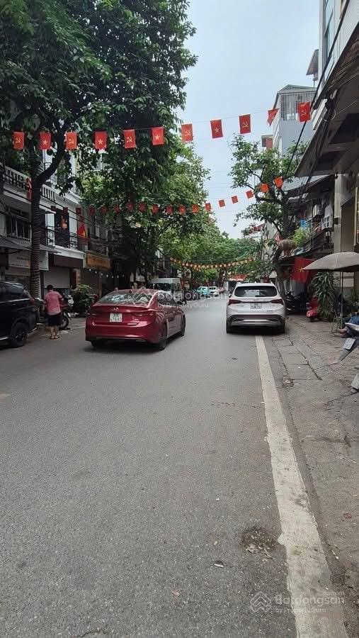 Linh lang 110m2 xây 3 tầng cũ xác định bán đất tặng nhà, quá đẹp, quá gần phố