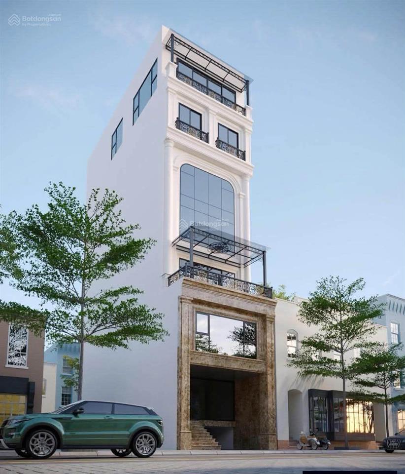 Cần bán gấp lo công việc , 133,4m2 , thực tế 140m2 , tại ngã 4 xuân thủy  mai dịch  ô tô