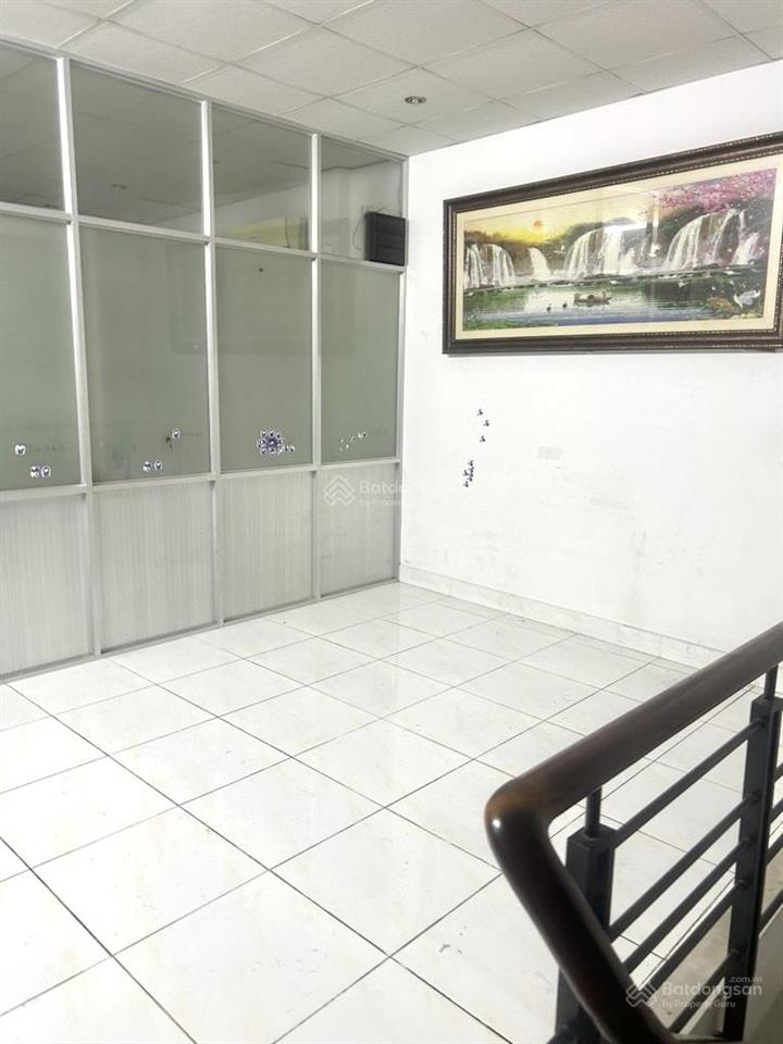 Bán nhà tân phú  5.3x16  đường xe tải  8.4tỷ  gần chợ tân hương  ko lộ giới  ko quy hoạch