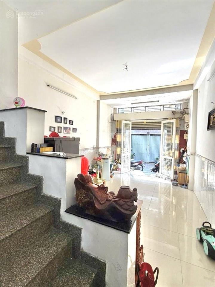 Bán nhà tân phú  độc lập  70m2  6.8tỷ  3 tầng  3pn  hẻm 1 sẹc 7m thông
