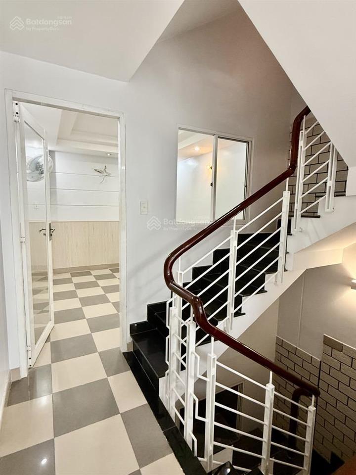 Bán nhà tân phú  độc lập  70m2  6.8tỷ  3 tầng  3pn  hẻm 1 sẹc 7m thông