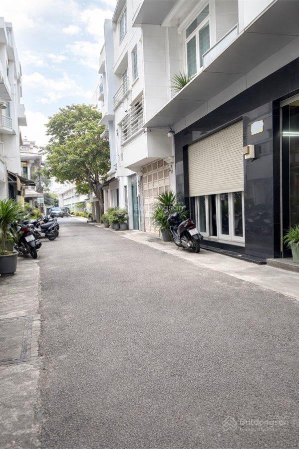 Bán nhà  chdv  4x23  thu nhập 20tr/th  chỉ 8.9tỷ  thoại ngọc hầu gần luỹ bán bích 