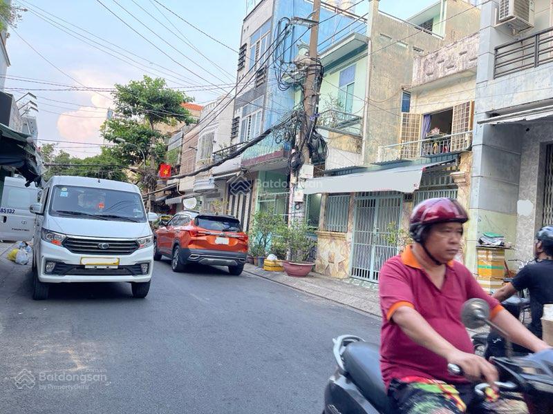 Nhà mặt tiền  ngang 5.3m (5.3x15) 2 mặt hẻm  chỉ 8.6tỷ  giá tốt so với khu vực  chủ ở lâu dời