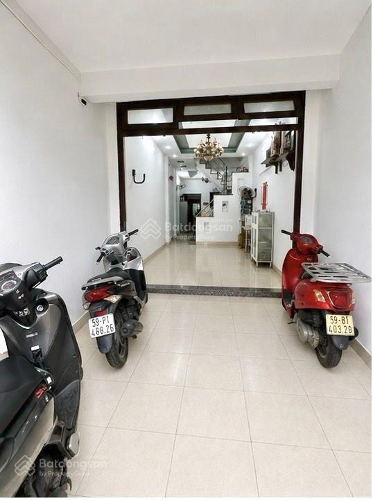Nhà tân phú  mặt tiền kd  95m2  6.99tỷ  không quy hoạch  2 tầng  cách aeon chỉ 3p