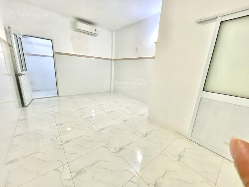 Lý thường kiệt  chỉ 3,2 tỷ  hẻm 3m  2 tầng  đi bộ ra chợ chỉ 1 phút  gần trường / chợ tân bình