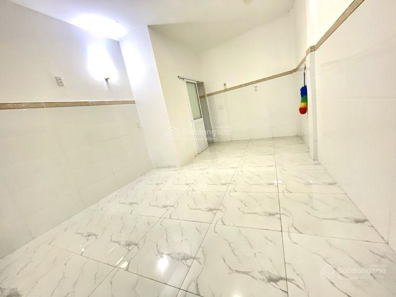 Lý thường kiệt  chỉ 3,2 tỷ  hẻm 3m  2 tầng  đi bộ ra chợ chỉ 1 phút  gần trường / chợ tân bình
