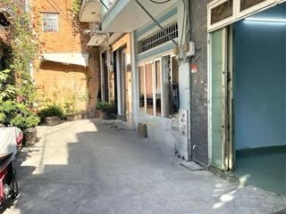 Bán nhà ngay gần aeon  4.7x9  chỉ 4.2ty  ko lộ giới  hẻm trước nhà 5m  ko lộ giới
