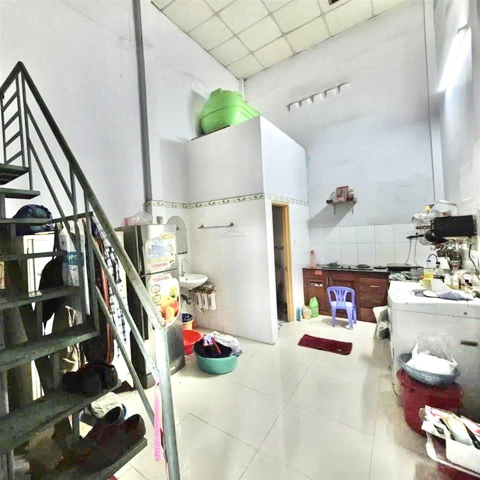 Bình tân  gò xoài  68m2 (4x17) / dưới 5.2ty  2 mt hẻm 6m rộng thênh thang  ko lg  tiện xây m