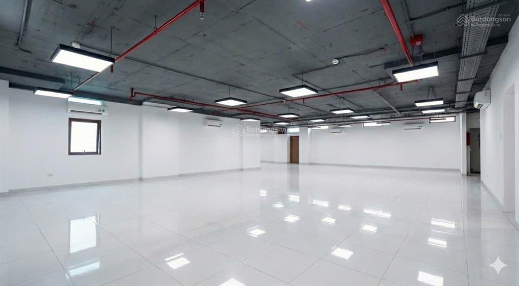 Cho thuê văn phòng đường phổ quang phường 2 quận tân bình dt 120m2 giá 19tr/tháng chính chủ.
