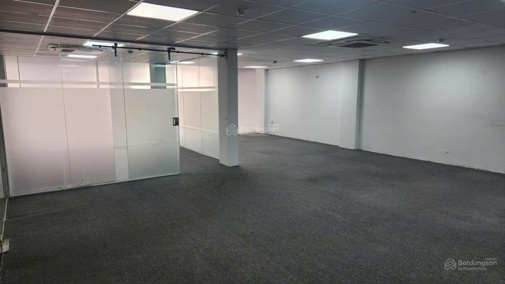 Cho thuê văn phòng đường nguyễn thượng hiền phường 5 quận phú nhuận 120m2 25tr/tháng free xe máy