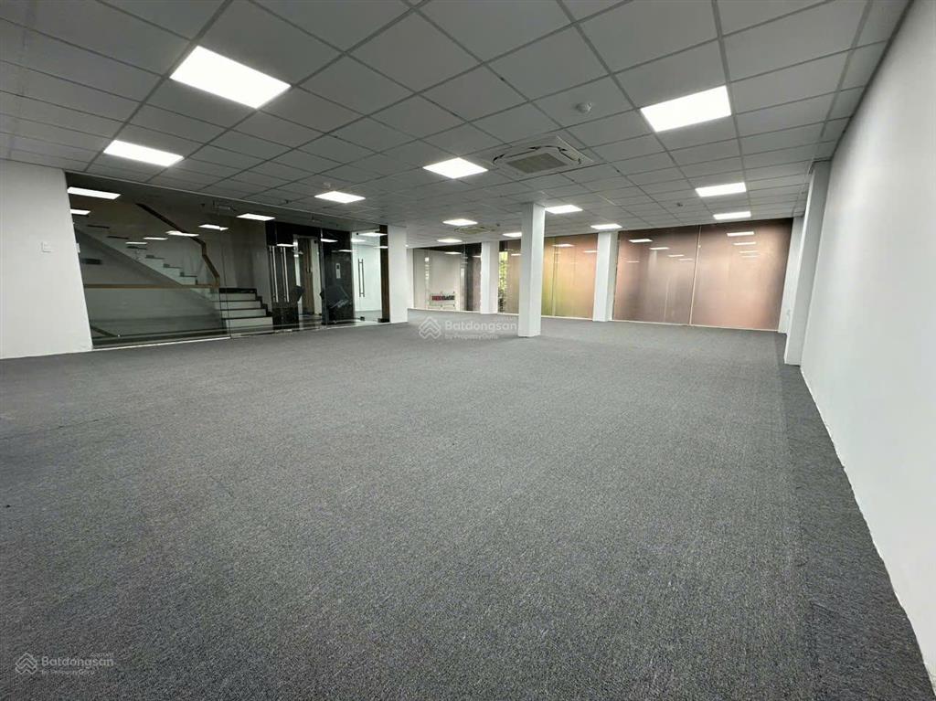 Cho thuê văn phòng đường nguyễn thượng hiền phường 5 quận phú nhuận 120m2 25tr/tháng free xe máy