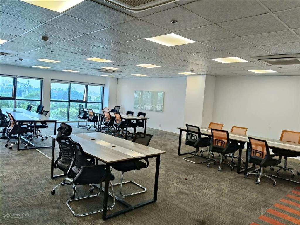 Cho thuê văn phòng có nội thất dt 150m2 giá 25tr/tháng đường nguyễn gia trí p25 bình thạnh