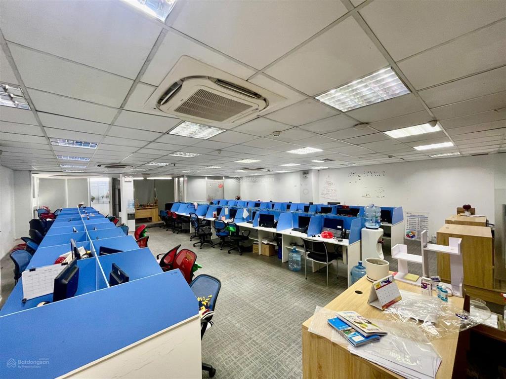 Cho thuê văn phòng rẻ, đẹp full nội thất 250m2, giá 50 triệu vnd tại út tịch, p4, tân bình, tp. hcm