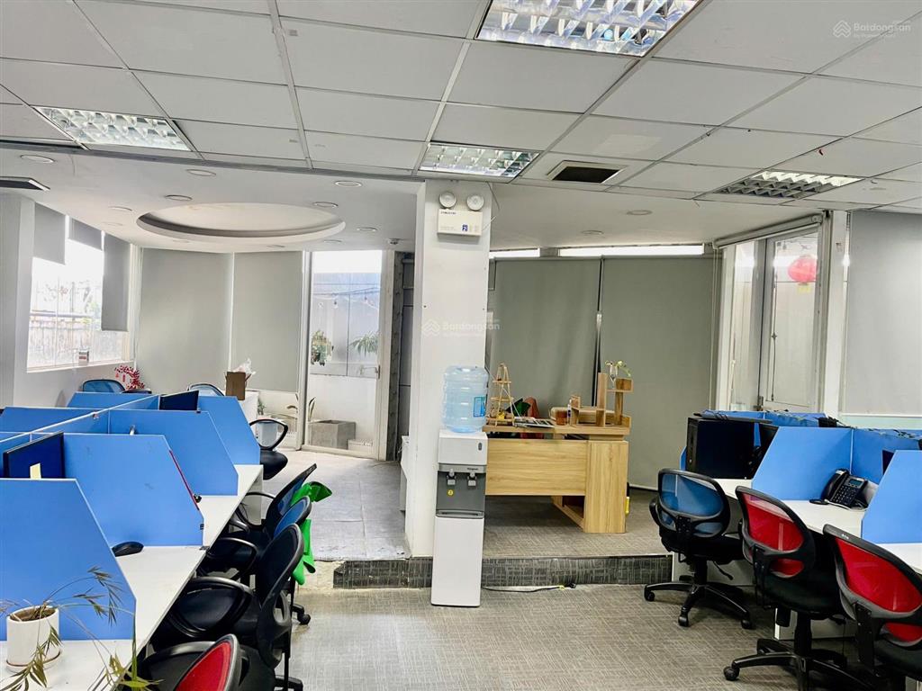 Cho thuê văn phòng rẻ, đẹp full nội thất 250m2, giá 50 triệu vnd tại út tịch, p4, tân bình, tp. hcm