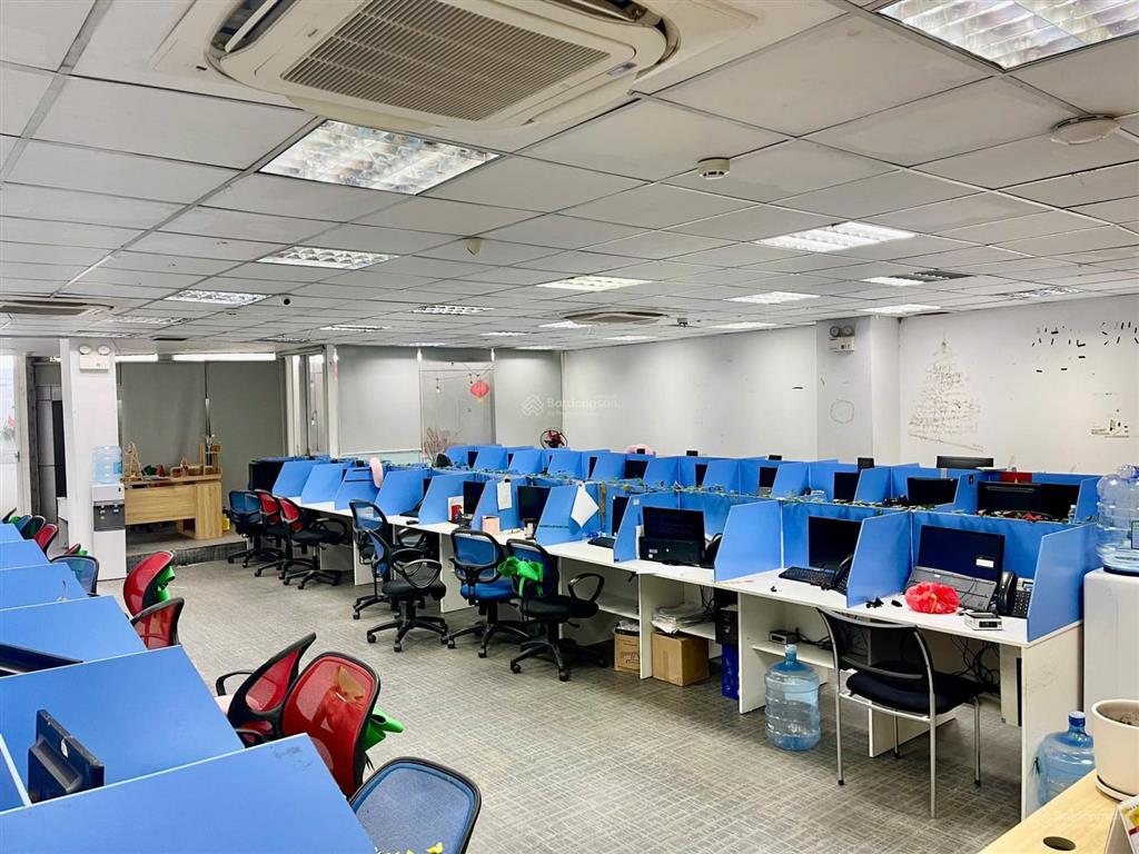 Cho thuê văn phòng rẻ, đẹp full nội thất 250m2, giá 50 triệu vnd tại út tịch, p4, tân bình, tp. hcm