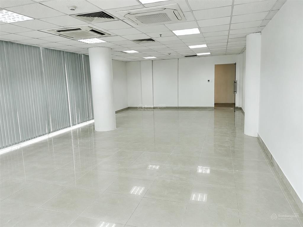 Cho thuê văn phòng view đẹp tại ung văn khiêm, 80m2, 18 triệu vnd, nhiều tiện ích