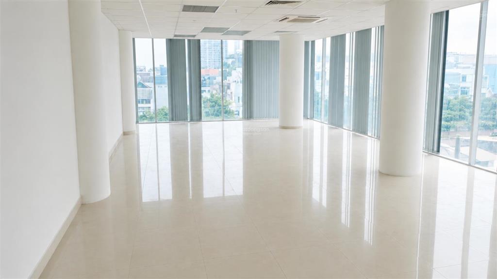 Cho thuê văn phòng view đẹp tại ung văn khiêm, 80m2, 18 triệu vnd, nhiều tiện ích