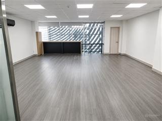 Cho thuê văn phòng đường bạch đằng p2 tân bình 130m2 ngăn sẵn 2 phòng 70m2 và 50m2 giá 20tr/tháng