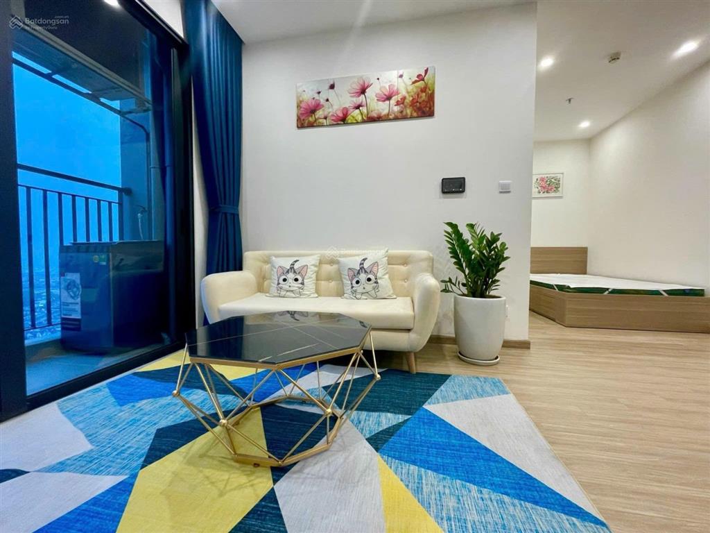 Chính chủ bán căn 1+42,8m2 tầng 2621 tòa sa3 vinhomes smart city. giá 3tỷ1 bao phí