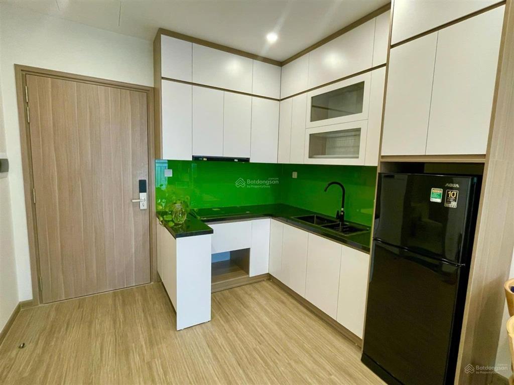 Chính chủ bán căn 1+42,8m2 tầng 2621 tòa sa3 vinhomes smart city. giá 3tỷ1 bao phí