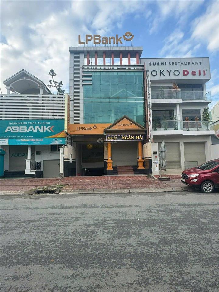 Bán nhà mặt phố tại đường song hành, 80 tỷ, 150 m2, lâu mới có 1 căn