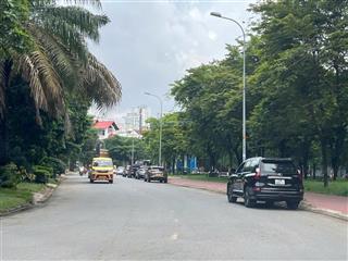 Bán nhà mặt phố tại đường song hành, 80 tỷ, 150 m2, lâu mới có 1 căn