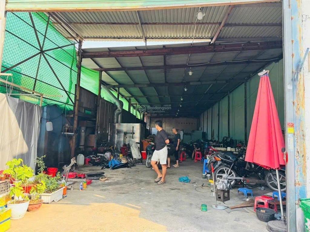 Xưởng mặt tiền chợ trại bò  diện tích 400m², điện 3 pha sẵn  kinh doanh ngay