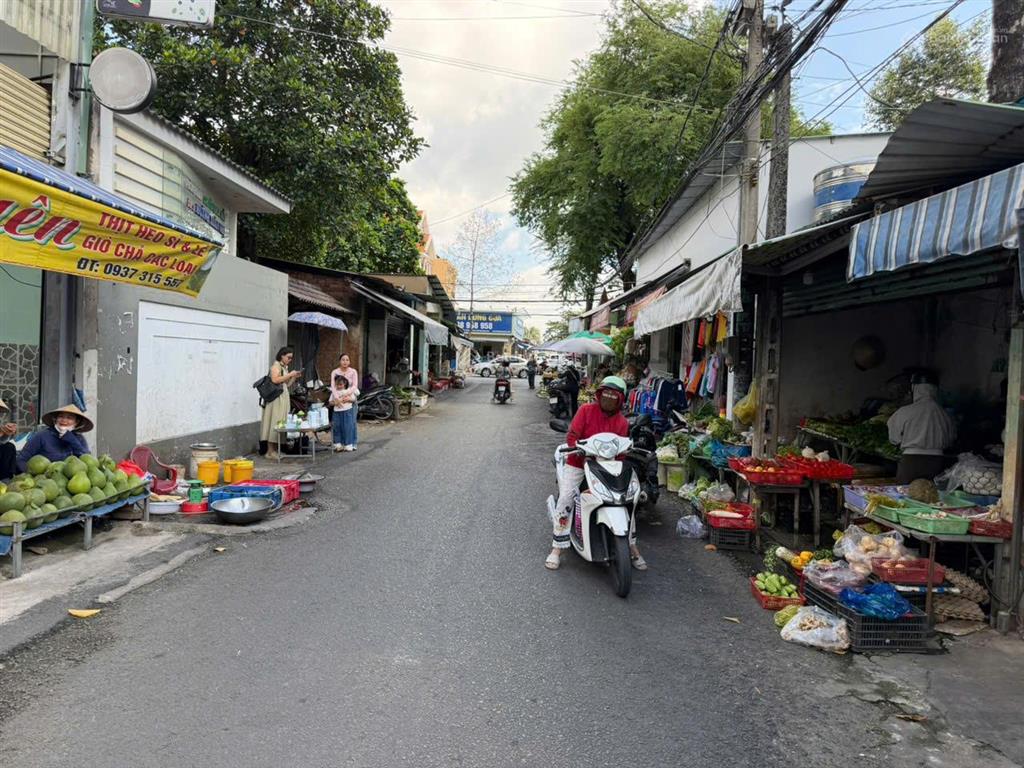 Bán đất mặt tiền chợ đường 4 vị trí kinh doanh đắc địa 5,5x18m sổ hồng riêng giá chỉ hơn 6 tỷ