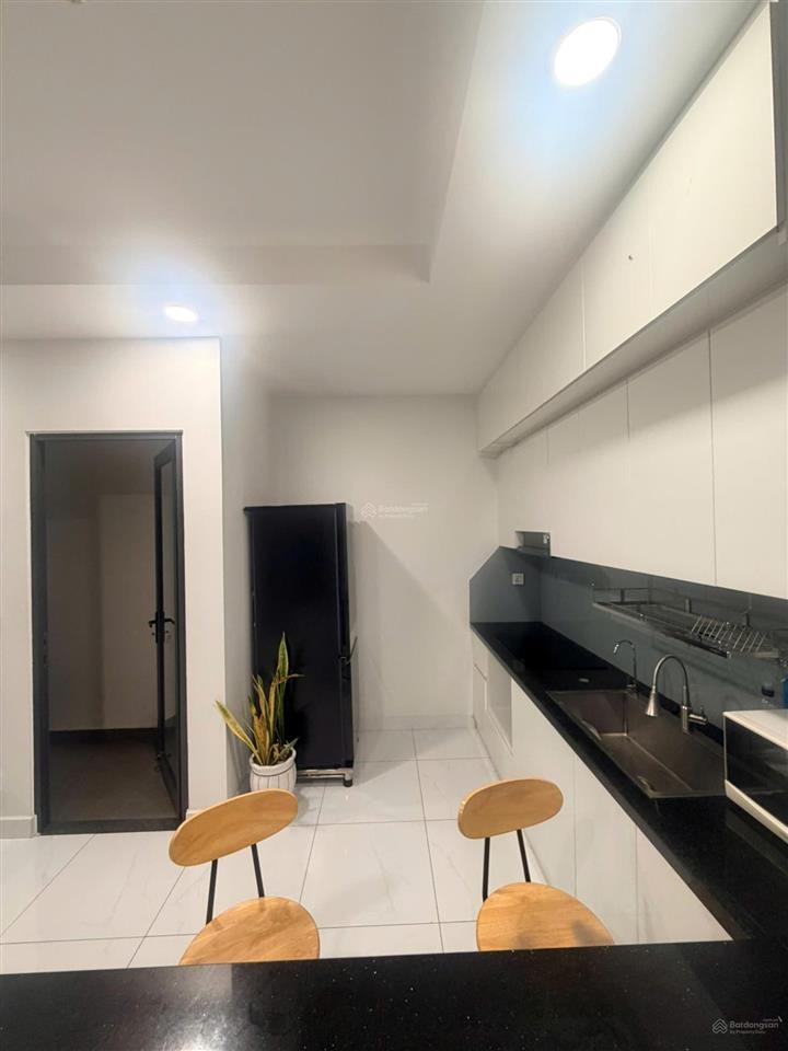 Bán căn hộ pegasuite 2 sổ hồng sẵn giá 3,3 tỷ view q1 pháo hoa