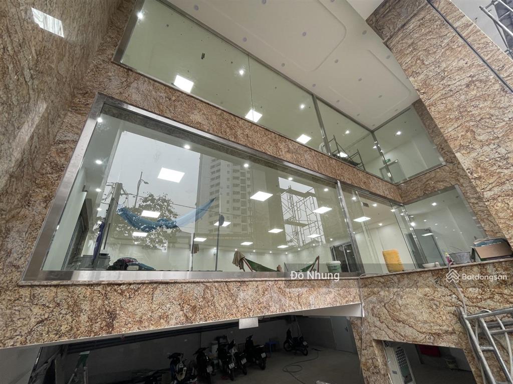 Chính chủ bán toà nhà mp vương thừa vũ  thanh xuân hà nội , giá 135 tỷ.