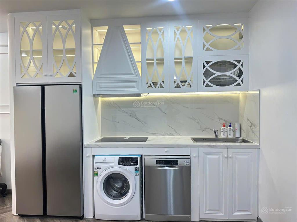 Cho thuê the prince phú nhuận  dt 72m2  2pn full nội thất 5 sao  giá tốt 25 triệu