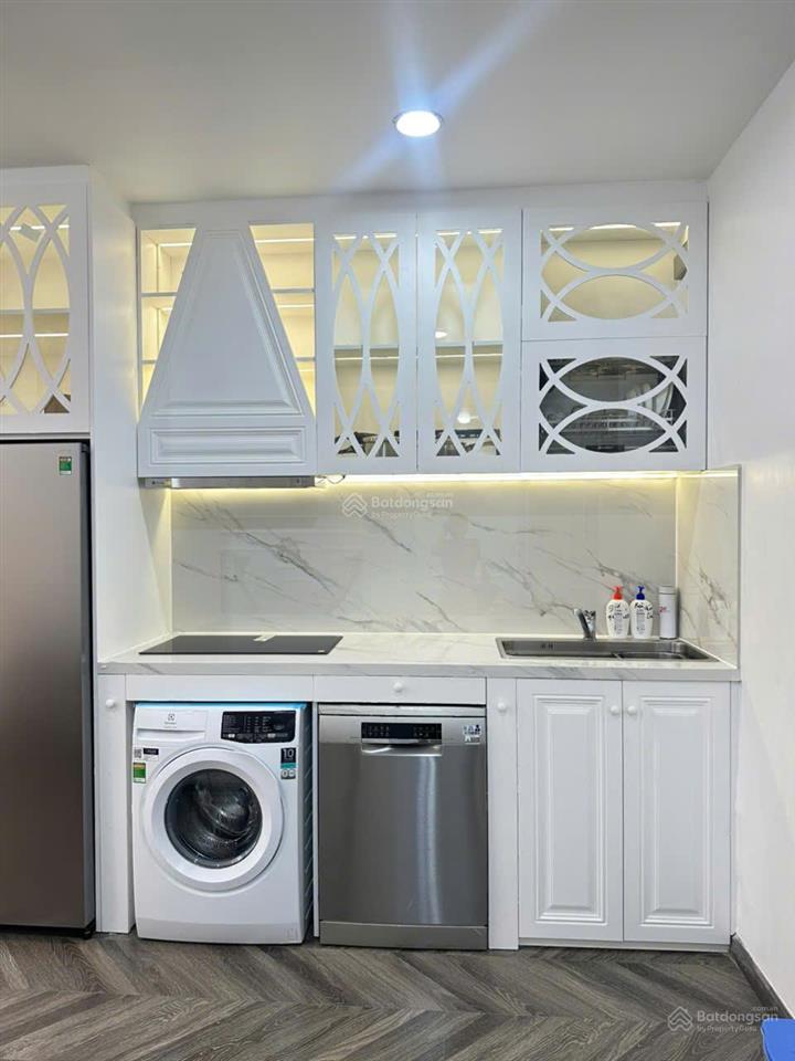 Cho thuê the prince phú nhuận  dt 72m2  2pn full nội thất 5 sao  giá tốt 25 triệu