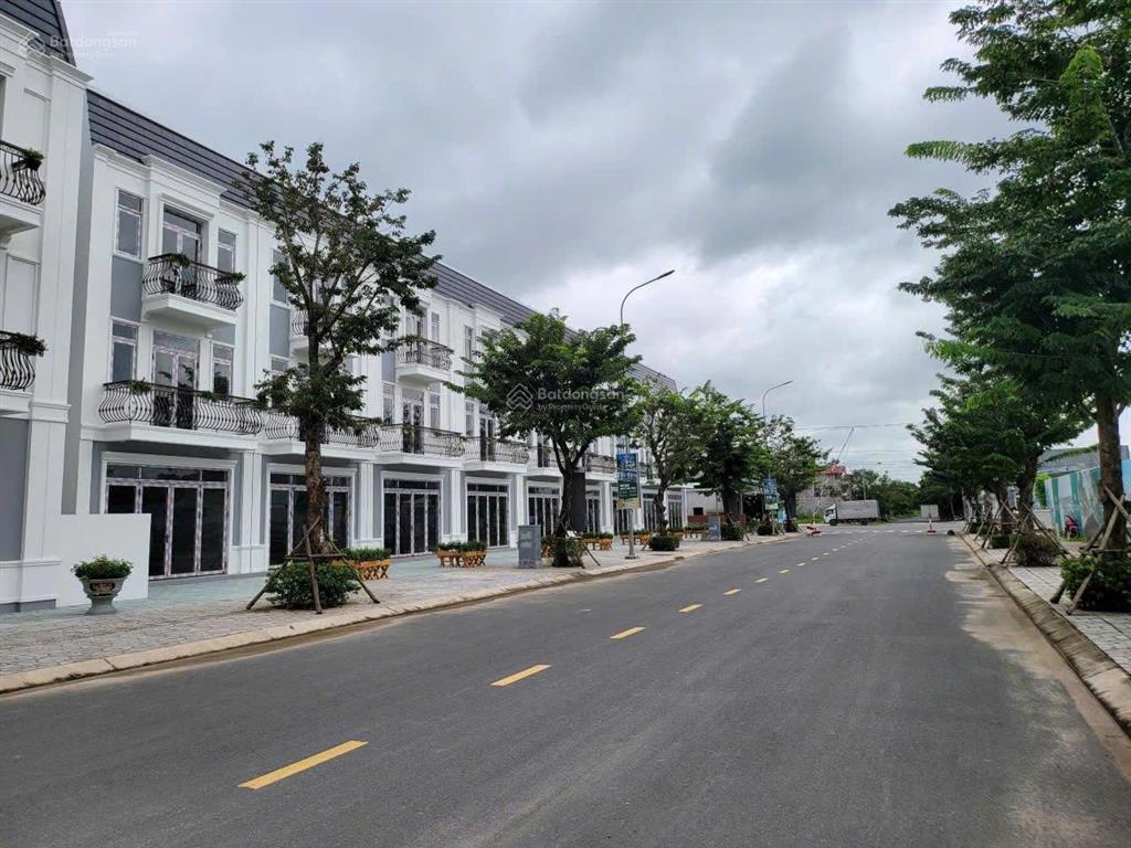 Bán nhà phố ven sông tại trung tâm thủ dầu một  kđt chánh mỹ hud, pháp lý hoàn chỉnh