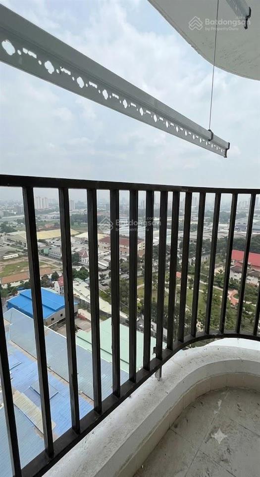 Cho thuê căn hộ b2207 3pn 2wc tầng 22 giá 13 triệu/tháng